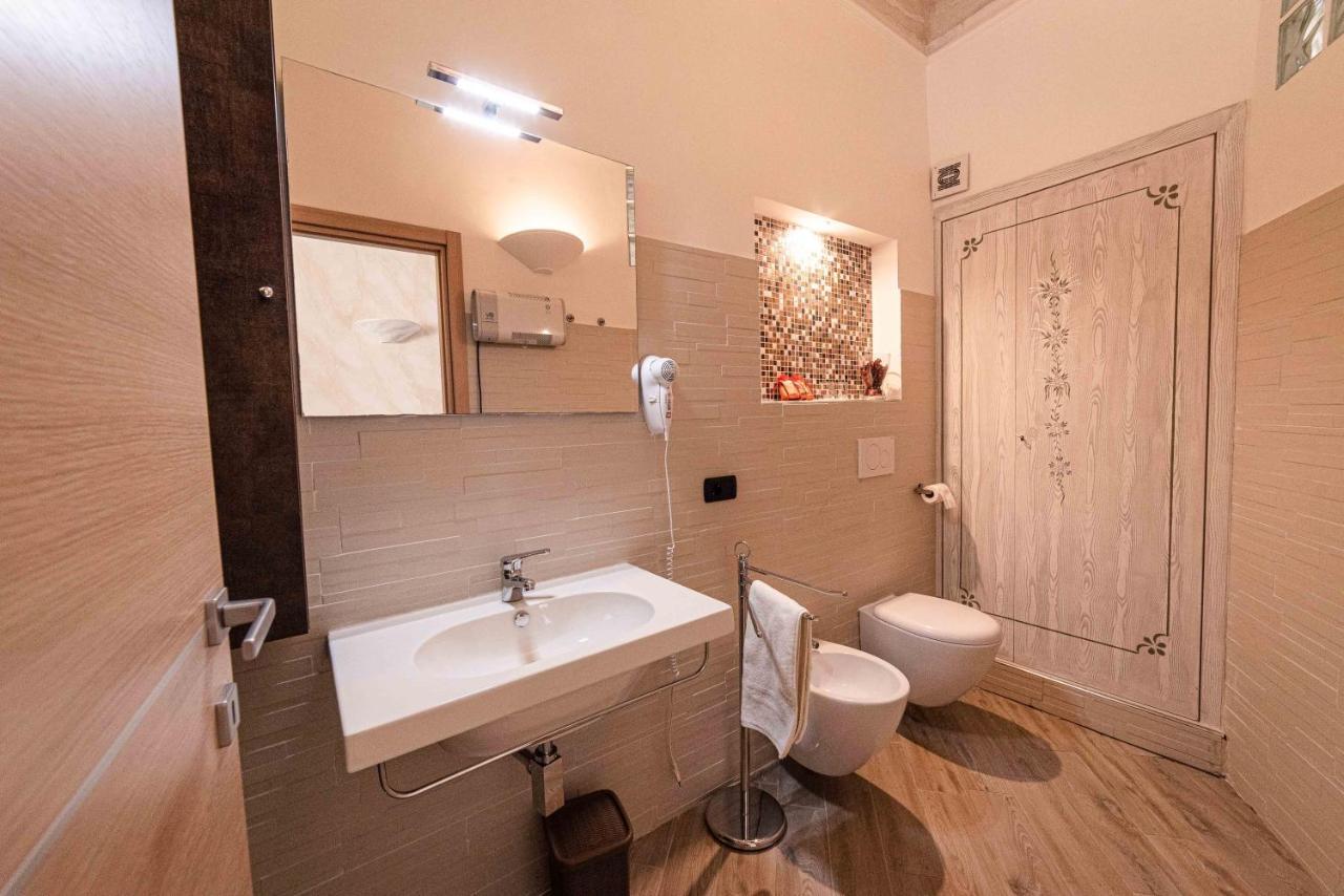 Bed and Breakfast Lo Scoglio Dei Volsci Nettuno Exterior foto