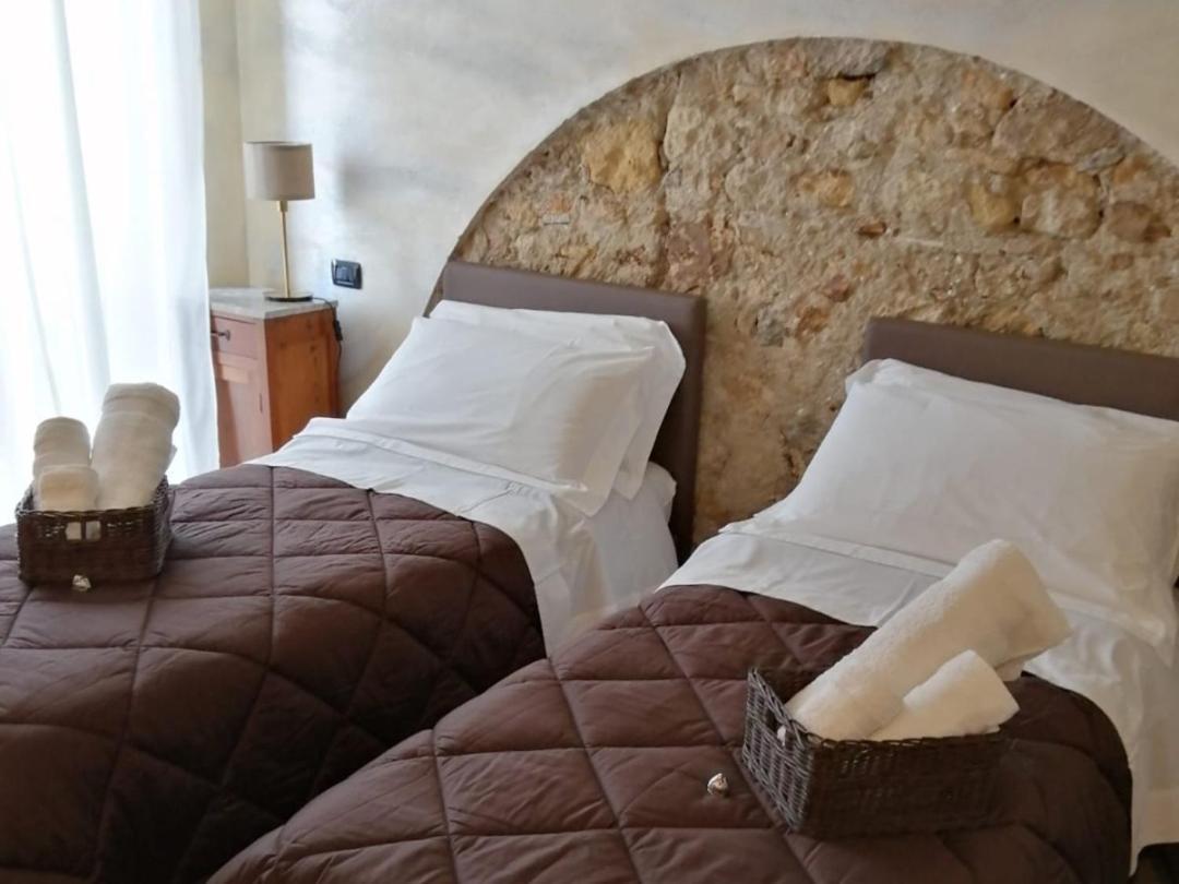 Bed and Breakfast Lo Scoglio Dei Volsci Nettuno Exterior foto