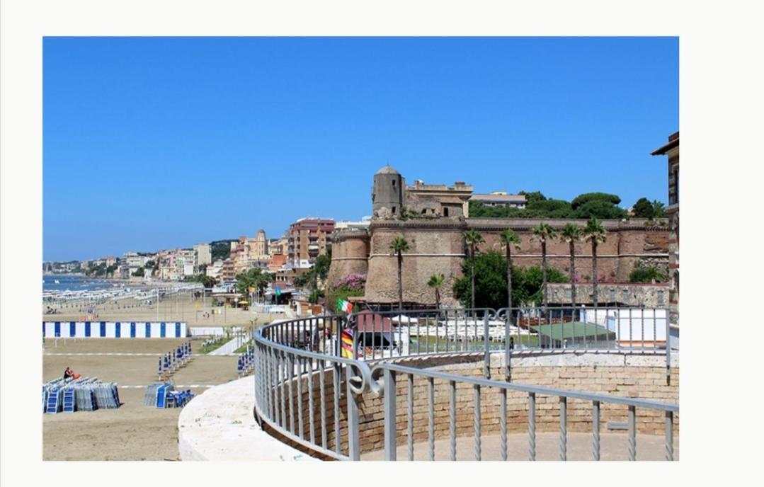 Bed and Breakfast Lo Scoglio Dei Volsci Nettuno Exterior foto